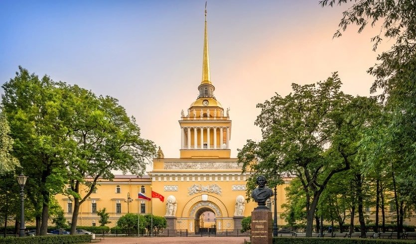 Выходные в Петербурге (июнь-август) – туры в Санкт-Петербург от 9740 рублей