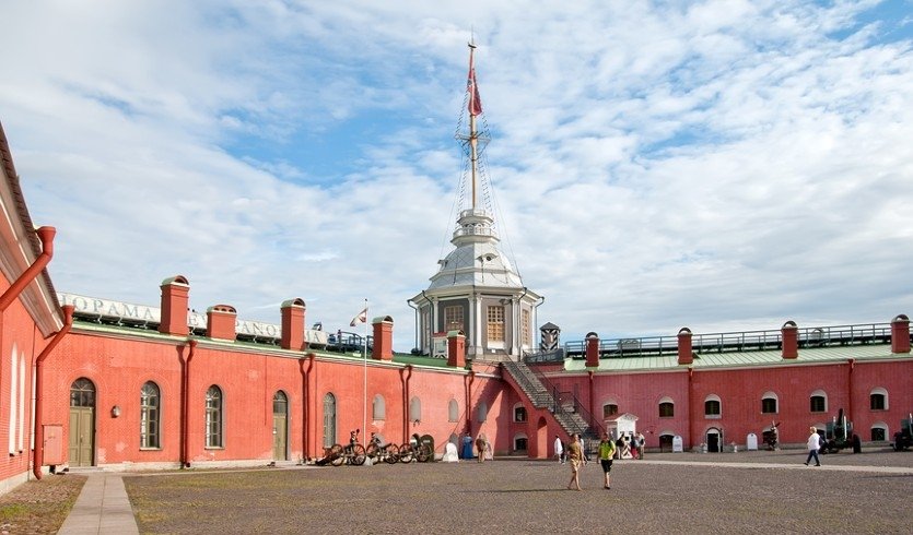 Квест Петропавловская крепость и ключ от города – фото №2 – Румянцева Наталия / Фотобанк Лори Квест Петропавловская крепость и ключ от города – необычные экскурсии от 950 рублей