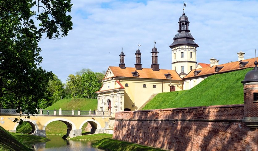 Несвиж – туры и круизы из Петербурга от 21500 рублей