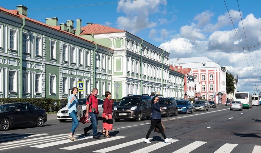 Университетская набережная – фото №4 – Фотобанк Лори/ Александр Щепин Университетская набережная – Пешеходные экскурсии от 600 рублей