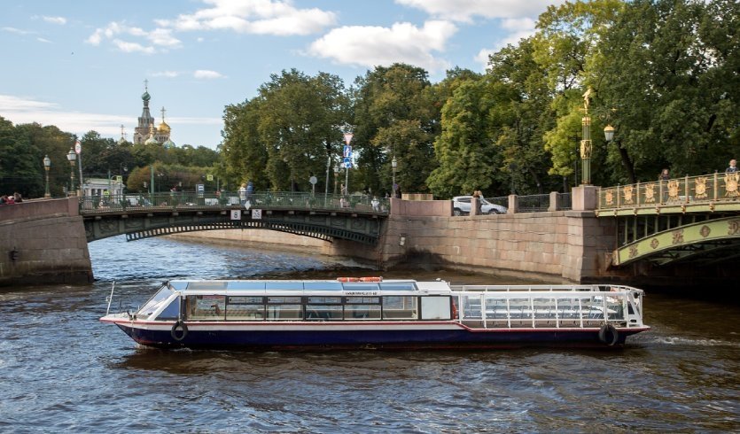 Теплоход «Сицилия» – аренда теплохода от 9500 рублей Теплоход «Сицилия» – аренда теплохода от 9500 рублей