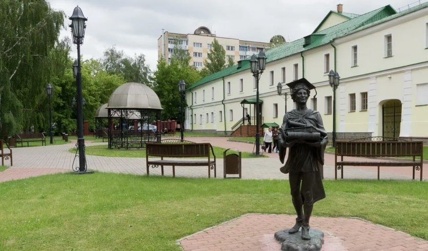 Бывший Иезуитский коллегиум – Туры и круизы из Петербурга от 12100 рублей