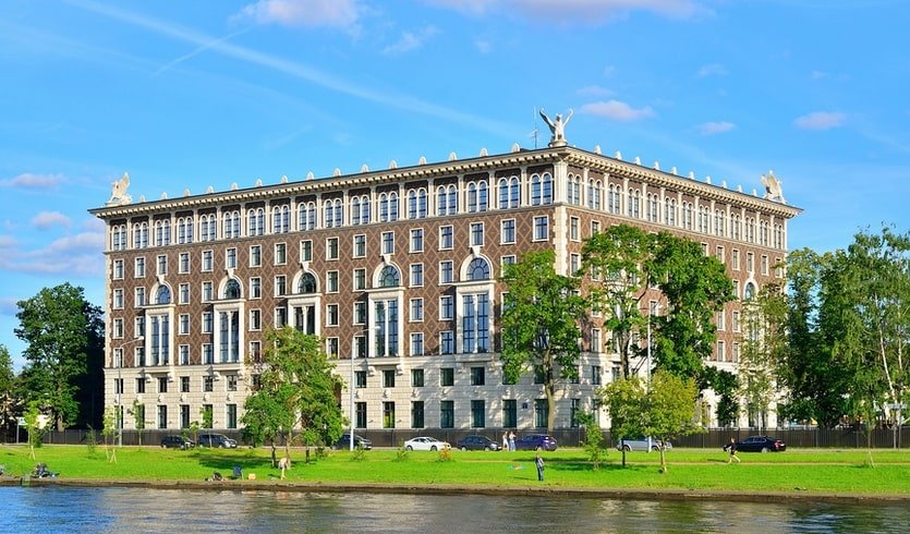 История Крестовского острова – фото №1 – Фотобанк Лори/ Максим Мицун  История Крестовского острова – Пешеходные экскурсии