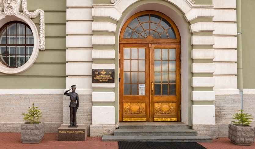 Экскурсия в Городской Училищный Дом имени Петра Великого — фото №3 — Фотобанк Лори / Pukhov K  Экскурсия в Городской Училищный Дом имени Петра Великого — Музеи