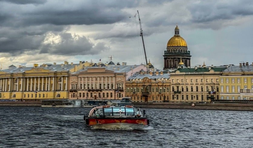 Выходные в Петербурге – тур для школьников — фото № 2 — Прогулки / Юшина Е. Выходные в Петербурге – тур для школьников — Туры в Санкт-Петербург для школьников от 4700 руб.