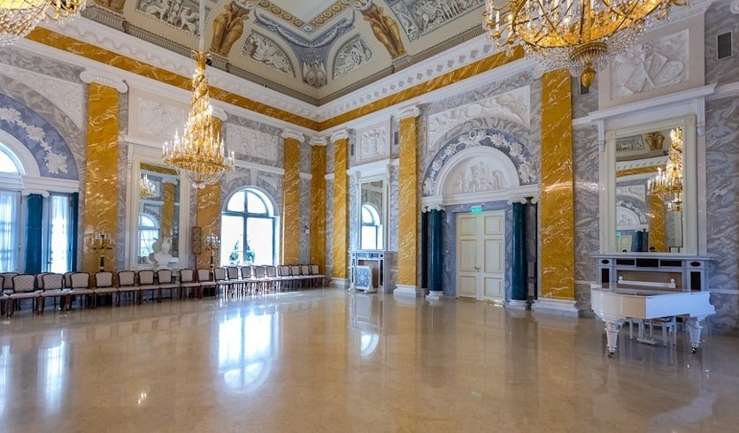 VIP-экскурсия в Стрельну — фото № 1 — Фотобанк Лори / FotograFF VIP-экскурсия в Стрельну — Индивидуальные (VIP) экскурсии и туры в Санкт-Петербурге от 4550 руб.