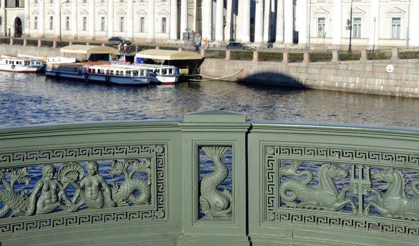 Перила Аничкова моста – квесты для школьников от 1030 рублей