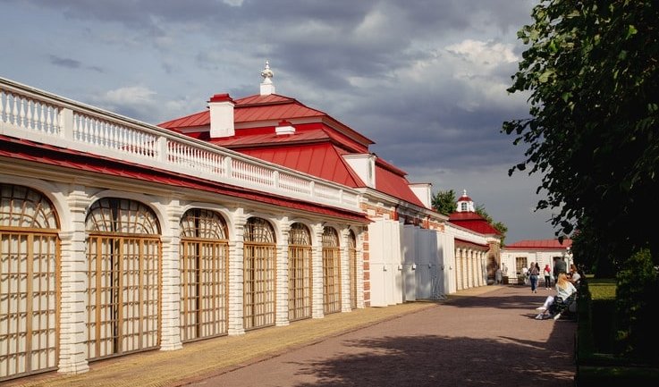 Монплезир – VIP-программы от 53900 рублей