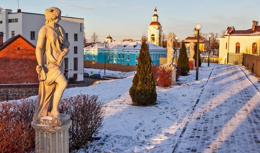 Скульптуры на аллее бастиона Панцерлакс – автобусные загородные от 2000 рублей Скульптуры на аллее бастиона Панцерлакс – автобусные загородные от 2000 рублей