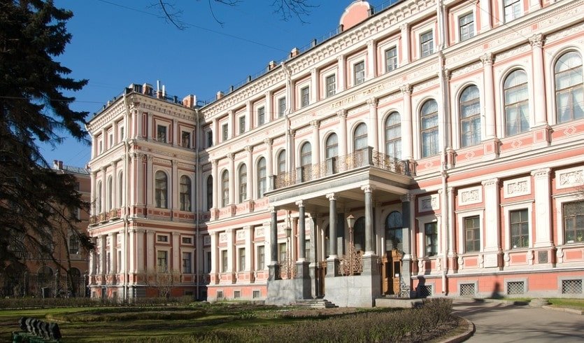 Дворец великого князя Николая Николаевича – пешеходные экскурсии от 600 рублей