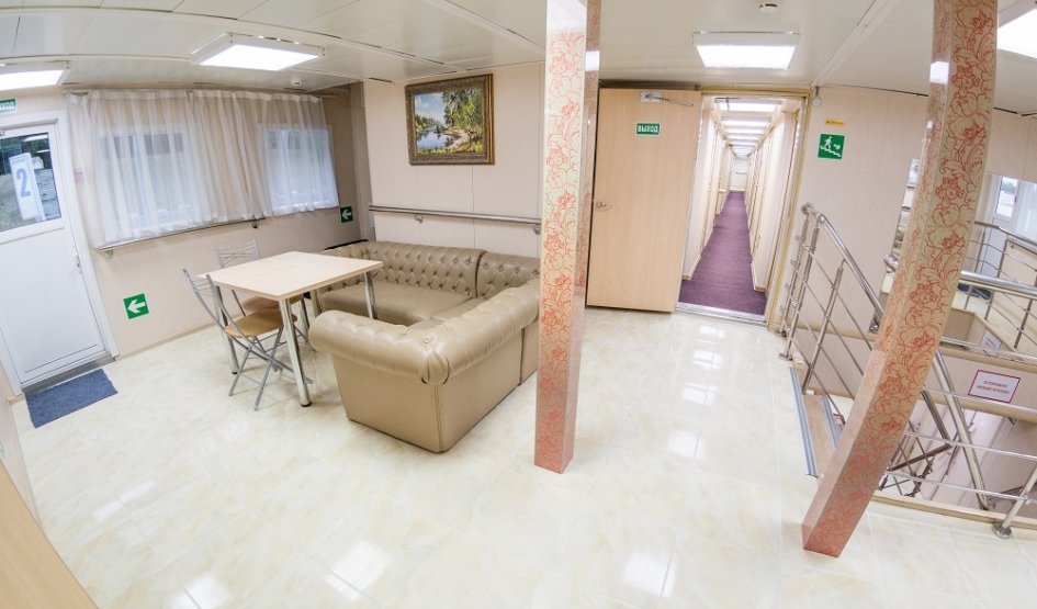 Средняя палуба