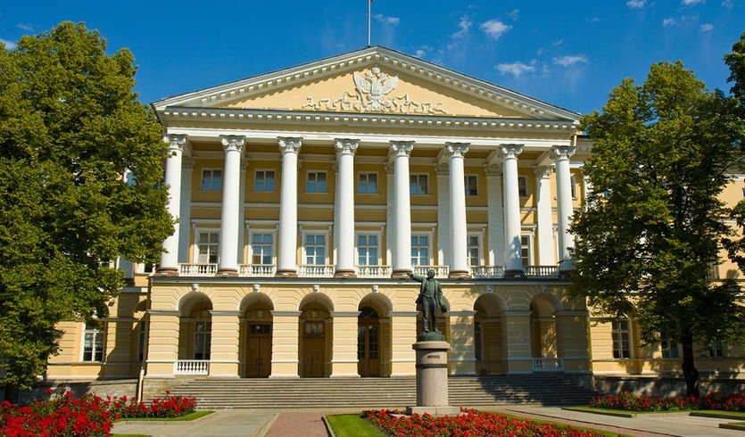 Смольный – очаг воспитания и милосердия (для школьных групп) — Экскурсии и программы для детей от 400 рублей