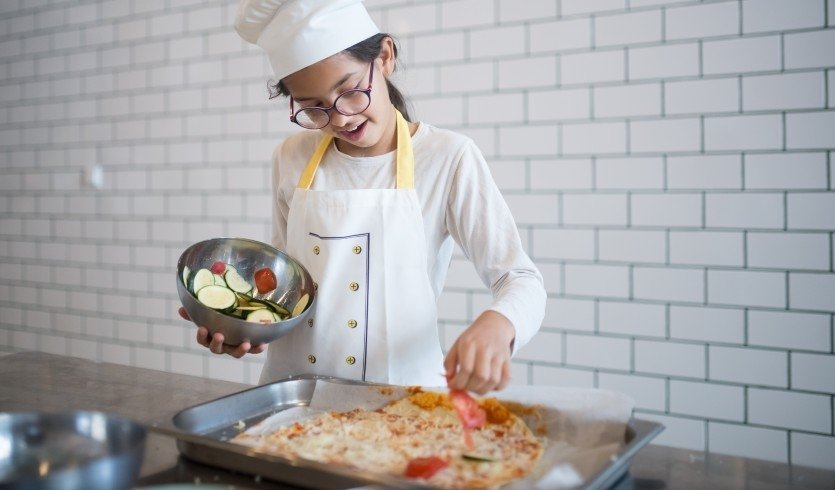 Мастер-класс по изготовлению пиццы в траттории Mario – Фото №3 Мастер-класс по изготовлению пиццы в траттории Mario – Сборные экскурсии, мастер-классы, квесты для школьников в Санкт-Петербурге – от 1000 рублей – Фото автора Kampus Production:Pexels