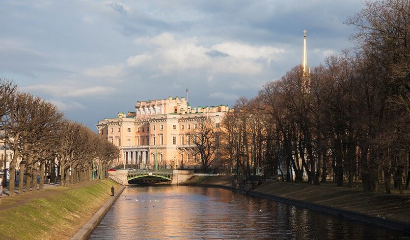 Петербург Достоевского + литературно-мемориальный музей писателя (для заказных групп) – автобусные экскурсии для организованных групп от 950 рублей