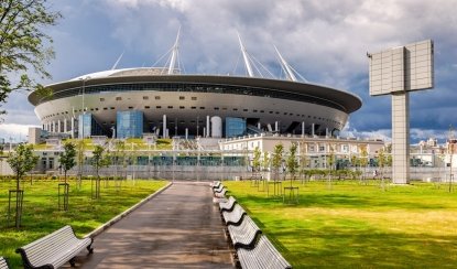 Прогулки в Зените (стадион «Санкт-Петербург») — фото № 1 — Фотобанк Лори / FotograFF Прогулки в Зените (стадион «Санкт-Петербург») — индивидуальные экскурсии от 1900 руб.
