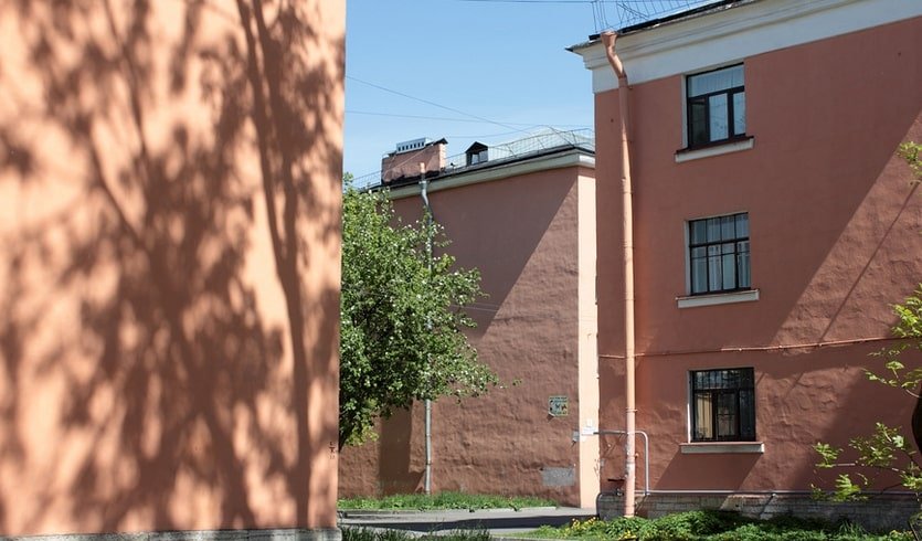 Жилое здание в районе метро «Нарвская» – пешеходные экскурсии от 1100 рублей
