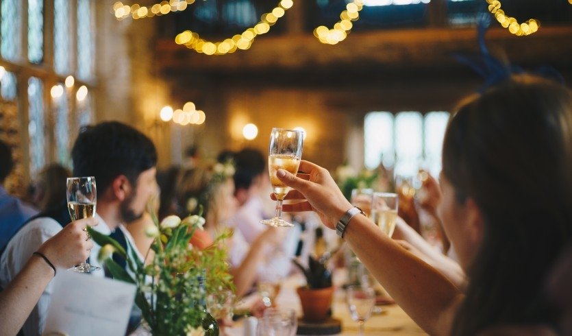 Новогодняя программа «Караоке битва» – новогодние корпоративы от 6300 рублей