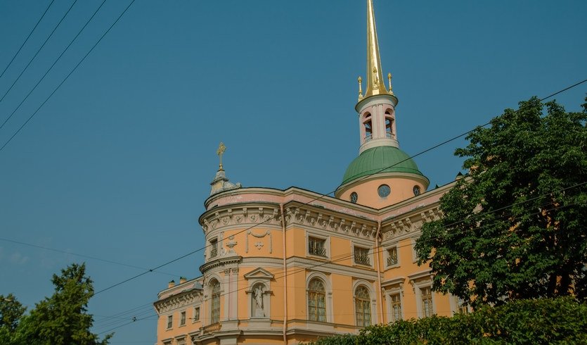 Михайловский замок – экскурсии и программы для детей от 1900 рублей