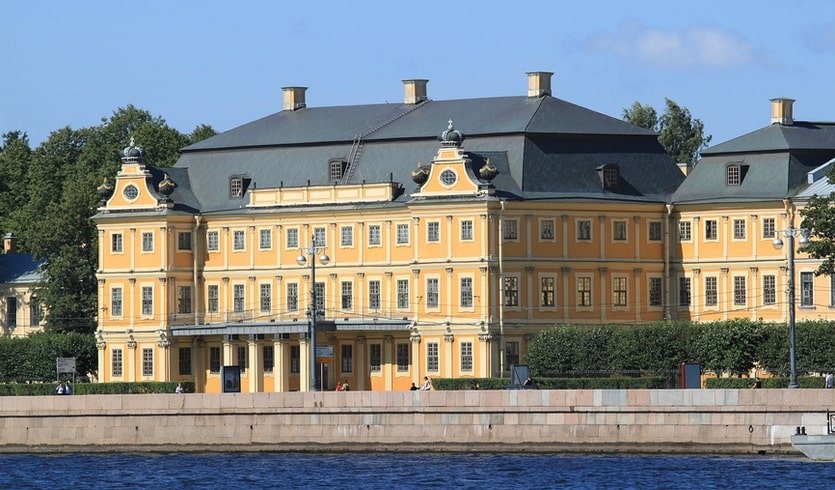 Меншиковский дворец – сборные туры в Санкт-Петербург от 12150 рублей