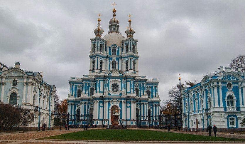 Воплощая замысел Божий (экскурсия по Смольному собору с подъемом на хоры и звонницу) — Музеи и общественные учреждения от 900 рублей Воплощая замысел Божий (экскурсия по Смольному собору с подъемом на хоры и звонницу) — Музеи и общественные учреждения от 900 рублей