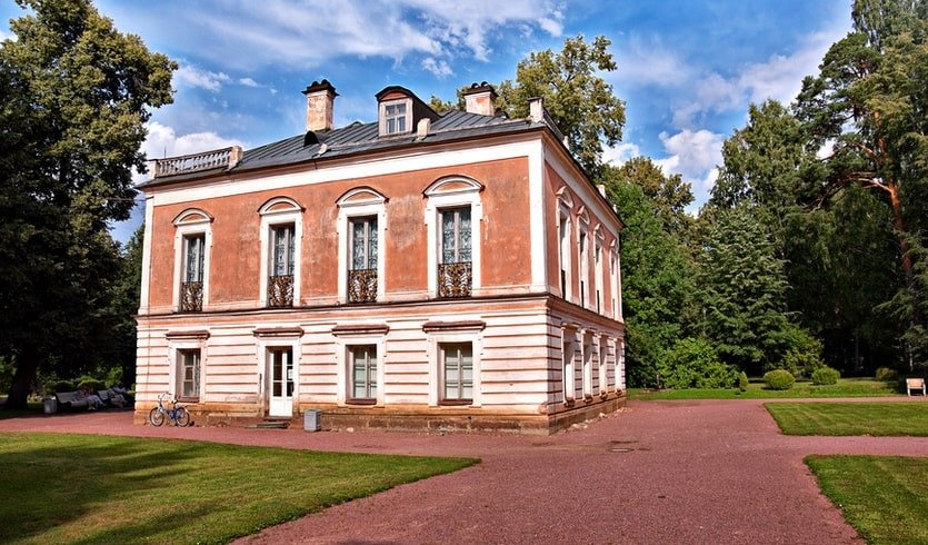 Дворец Петра III – автобусные загородные от 1800 рублей