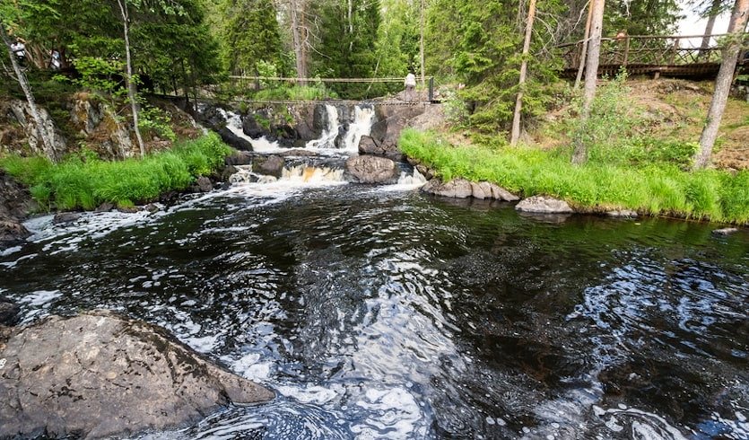 В Карелию на вертолете (2 дня) – Индивидуальные (VIP) экскурсии и туры в Санкт-Петербурге от 319900 руб.