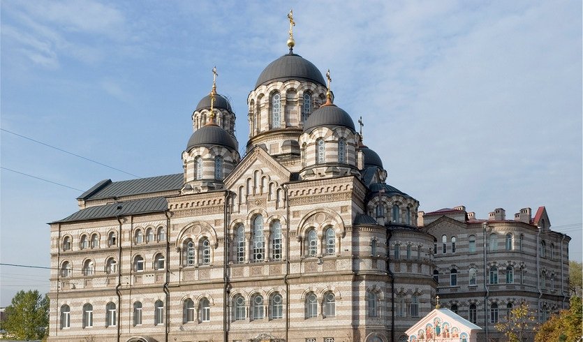 Монастыри и подворья Петербурга — автобусная экскурсия