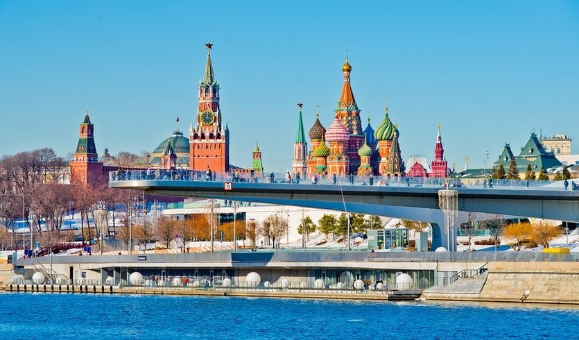 Парк «Зарядье» и Московский Кремль  – туры в Москву от 24600 рублей
