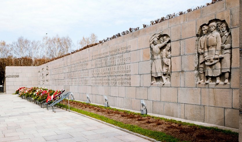 Блокадное детство (с посещением Пискаревского мемориала) — Экскурсии для организованных групп от 550 рублей
