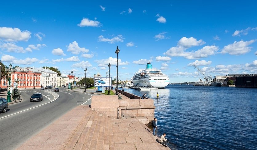 Набережная лейтенанта Шмидта – Пешеходные экскурсии от 600 рублей