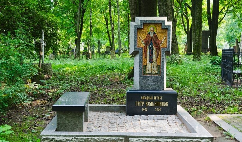 Некрополь Литераторские мостки – Пешеходные экскурсии от 600 рублей