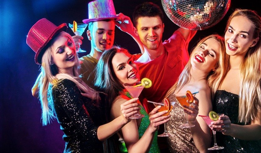 Вечеринка в стиле 90-х – юбилеи и Дни рождения от 7500 рублей