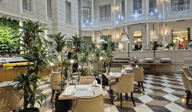 Интерьер ресторана «Вино и Вода» – лекции в Санкт-Петербурге от 2850 рублей