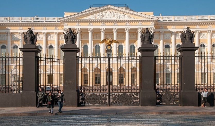 Здание Русского музея – интерьерные экскурсии от 1000 рублей