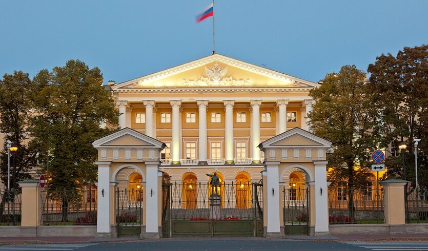 Смольный. Три эпохи — Музеи