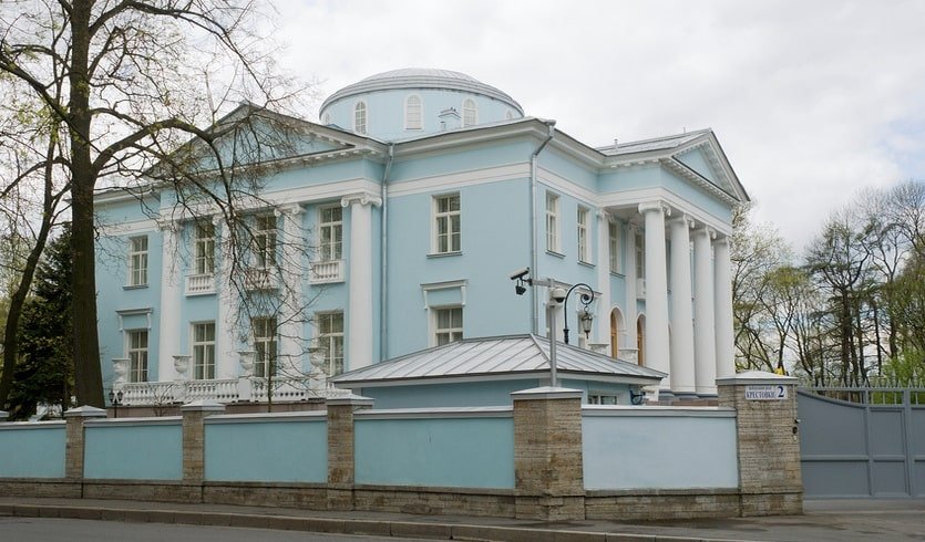 Каменный остров, часть 1 – пешеходные экскурсии для заказных групп от 290 рублей