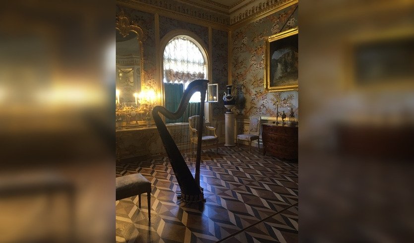 Придворная жизнь Петергофа (Большой дворец и Екатерининский Корпус) – автобусная экскурсия — Автобусные загородные