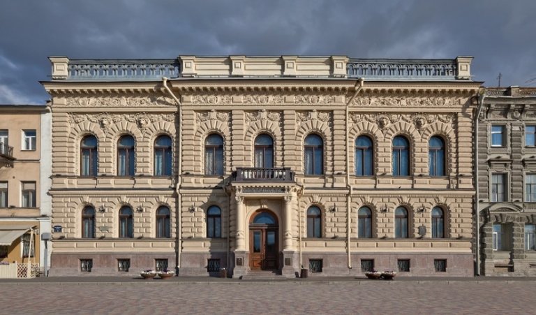 Особняк фон дервиза в москве