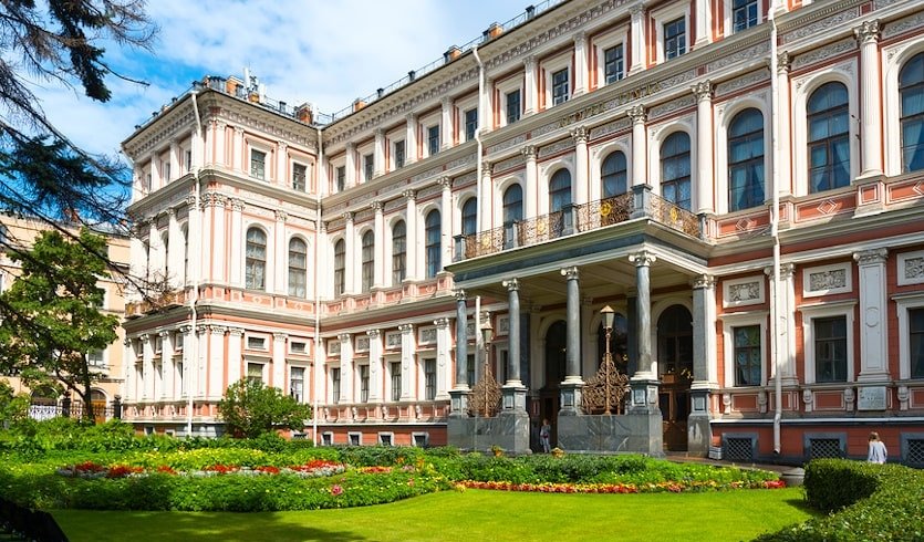 Петербургский свет: лица и судьбы: индивидуальные туры в Петербург от 5550 руб.