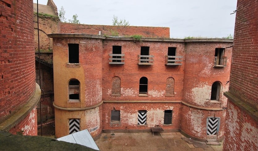 VIP-экскурсия по фортам Кронштадта (форты Милютин, Александр, Тотлебен) — Индивидуальные (VIP) экскурсии и туры в Санкт-Петербурге от 19800 руб.