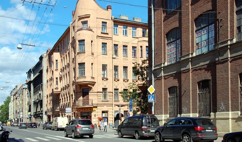 Где эта улица, где этот дом? – Пешеходные экскурсии