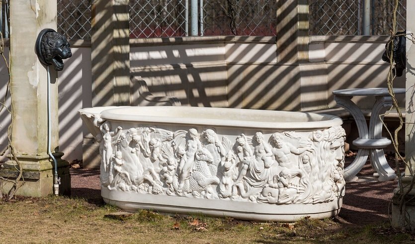 Мраморная ванна в собственном садике Фермерского дворца – экскурсии и программы для детей от 345 рублей