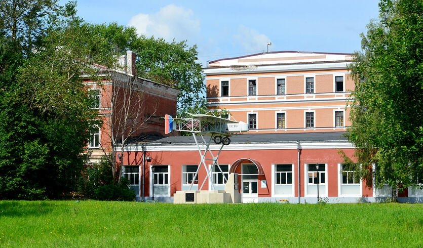 История авиации. От истоков к современности (+ аэродром «Гостилицы») – автобусные экскурсии для организованных групп от 1800 рублей