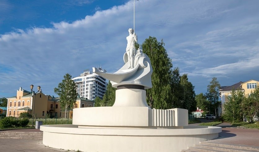 Скульптурная композиция «Рождение Петрозаводска» – туры в Карелию от 14450 рублей  Скульптурная композиция «Рождение Петрозаводска» – туры в Карелию от 14450 рублей
