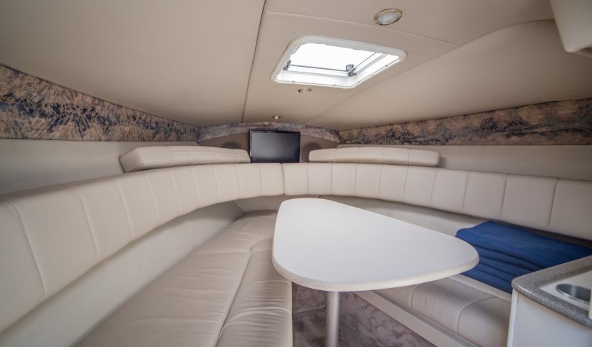 VIP-водная прогулка по рекам и каналам – Индивидуальные (VIP) экскурсии и туры в Санкт-Петербурге от 7200 руб.