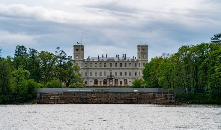 В гостях у императора – на ретропоезде