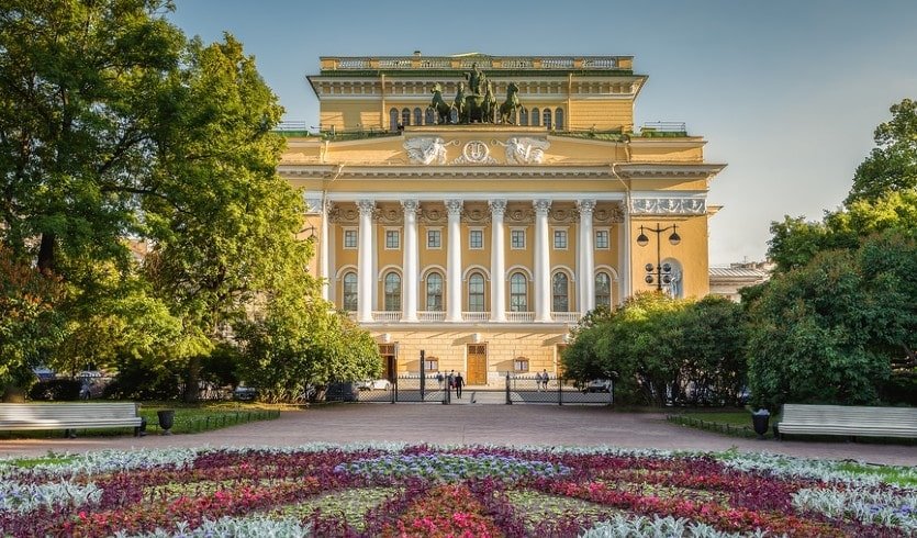 Александринский театр — Пешеходные экскурсии от 750 рублей