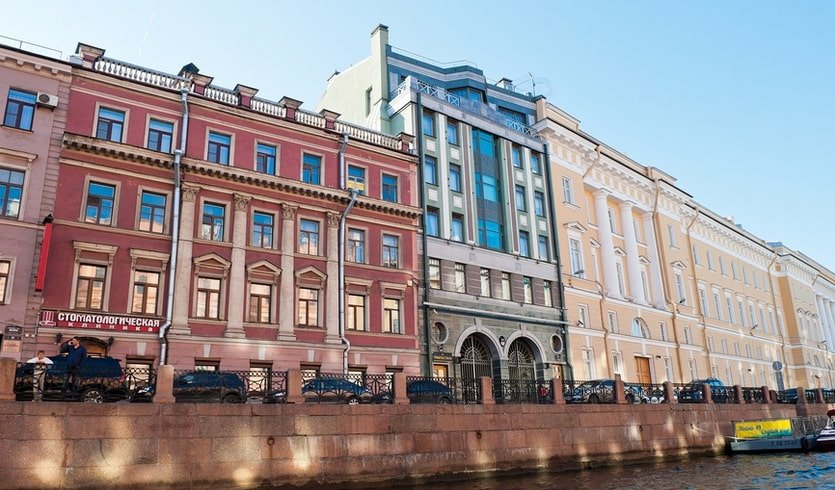 Набережная реки Мойки – пешеходные экскурсии от 1100 рублей