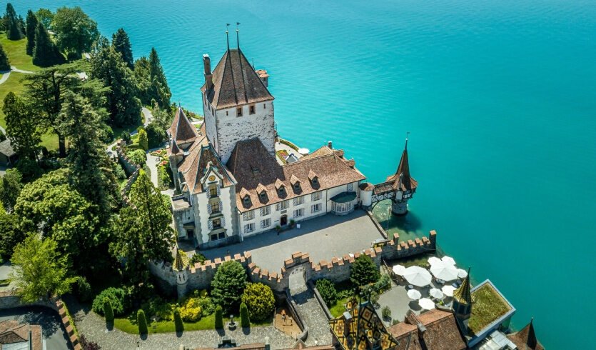 К солнцу Испании через Швейцарию – Фото автора Nextvoyage: Pexels К солнцу Испании через Швейцарию – туры в Европу из Санкт-Петербурга