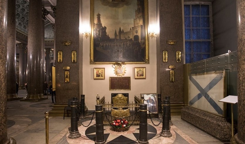 Казанский собор: храм-музей Отечественной войны 1812 года (для заказных групп) – пешеходные экскурсии для заказных групп от 290 рублей